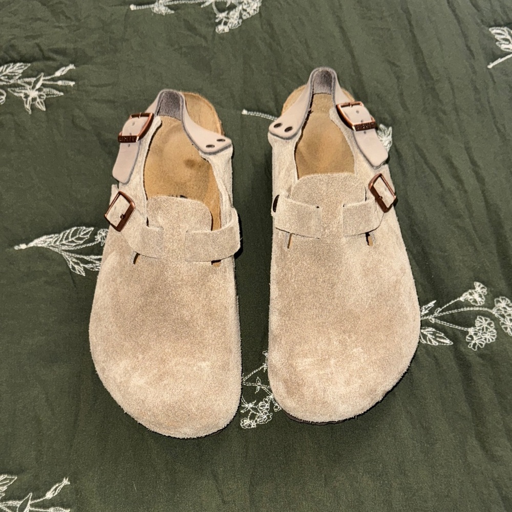Birkenstock Tokio Suede Leather in Taupe